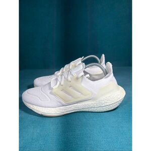 Adidas Ultraboost 22 Triple White Running Shoes Women’s Size 10 GX5590